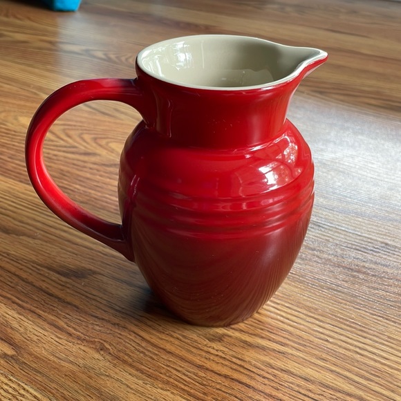 Le Creuset Kitchen Authentic Le Creuset Cherry Red Mini Ceramic